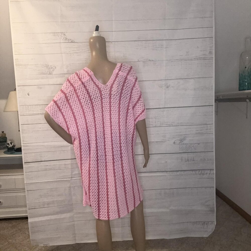 NWOT Pink Striped Crochet Loose Fit V Neck Beach Cover Up - Picture 5 of 7